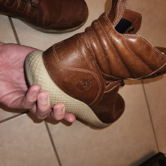 Timberland Hightop Shoes - Picture 10 of 10
